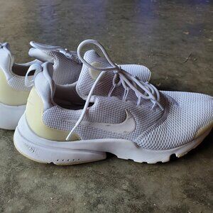 Nike Women's White Air Presto Ultra Flyknit Shoes - size 9.5